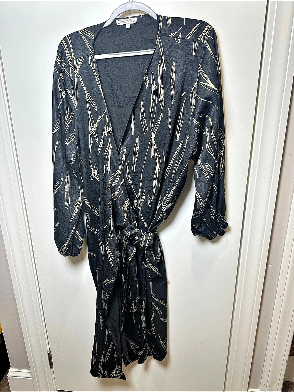 DARRABLU Abstract Wrap Midi Dress in Black & Gold Size XL (55)50
